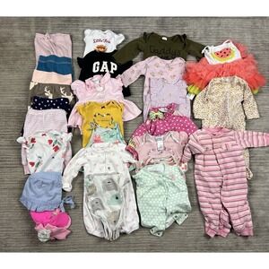 Lot of 25 Baby Girl Nb 0-3 Months Clothing Nicole Miller Carters Gap Baby Gear +